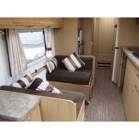 Elddis Crusader Tempest 6 berth 2011 Fixed triple bunk beds £10995.00